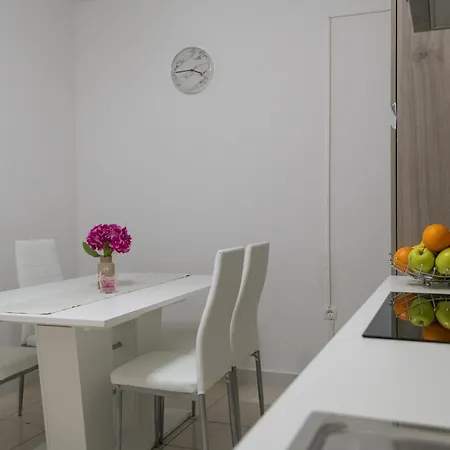Apartman Ruza *