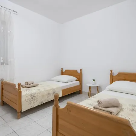 Ruza * Podgora (Split-Dalmatia)